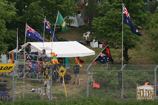 Fans of the Australian crews competing at the 24 hour race