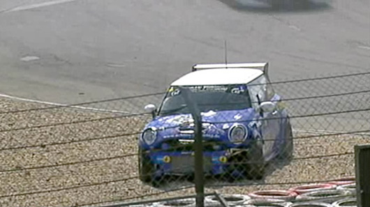 Watch the race LIVE