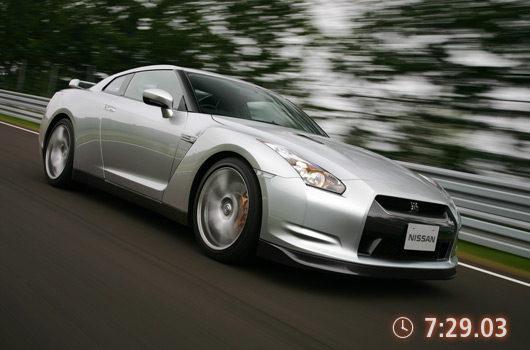 Nissan GT-R laps Nurburgring in 7 minutes 29 seconds