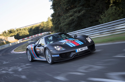 Porsche 918 Spyder Weissach Package